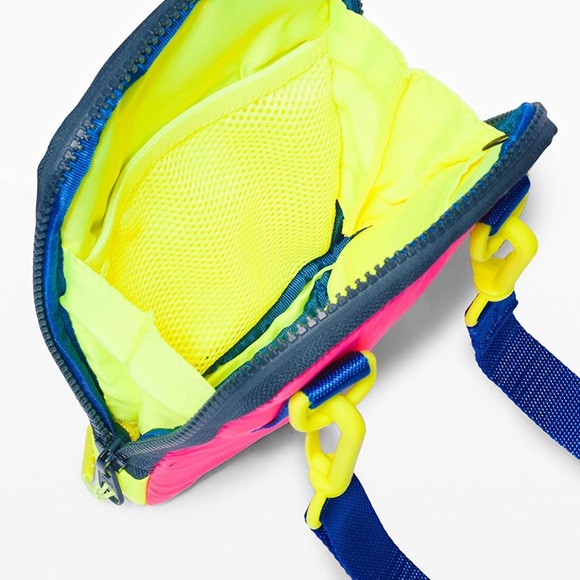 LULULEMON NWT East Access Pink/Yellow/Blue Highlight Water Repellent Fabric - Picture 6 of 7